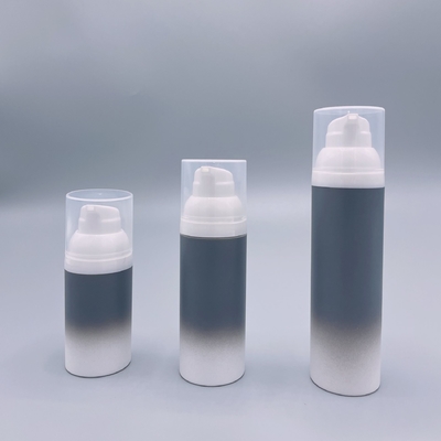 0.23 /-0.02ml PP 空気のないボトル 輸出のための円筒形配置