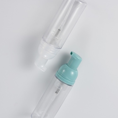 28/410本のプラスチック化粧品の泡立つポンプ石鹸の液体ディスペンサーの注文のびん