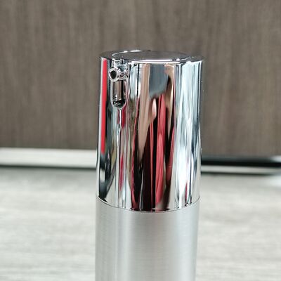 工場 卸売 15ml 20ml 30ml シルバー プラスチック 化粧液 ポンプ 皮膚ケア 梱包のための空気のないボトル